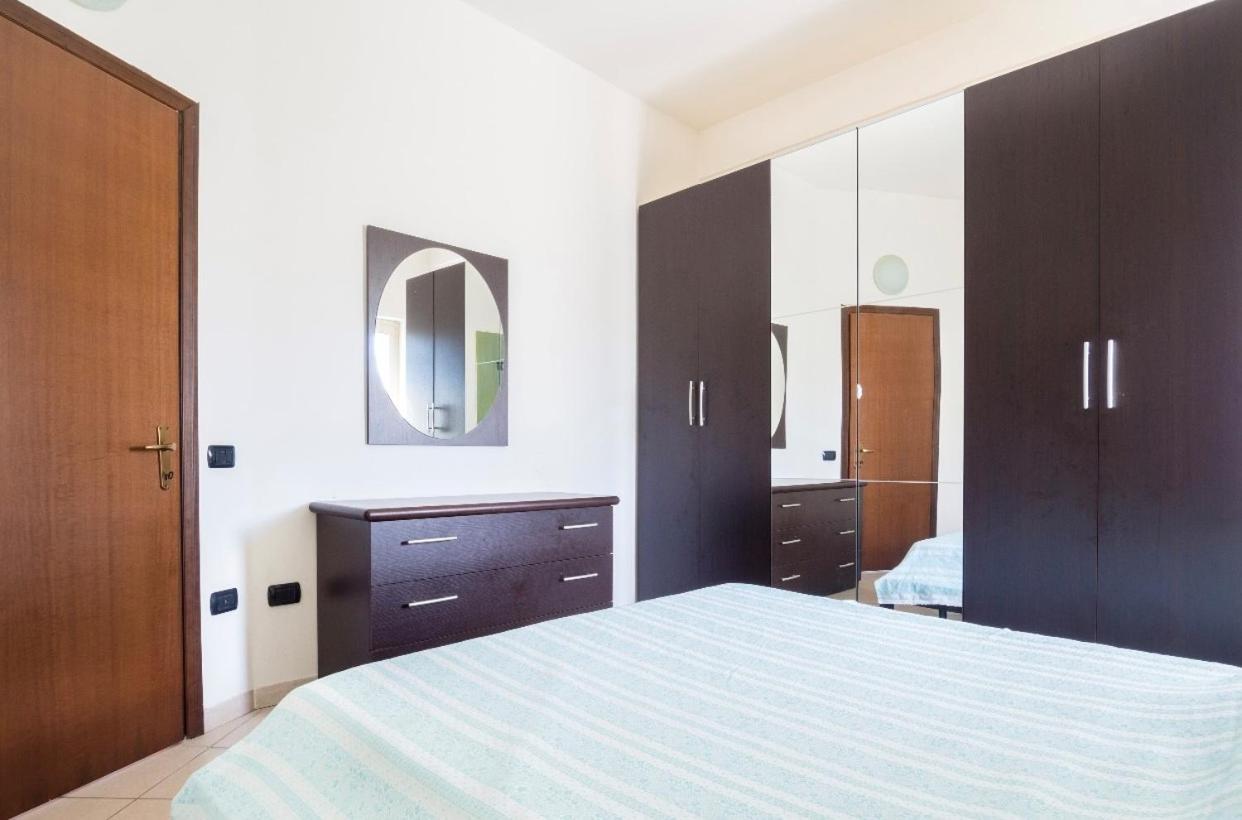 Cozy 55-M2 Flat Close To The Countryside In Нарні Екстер'єр фото