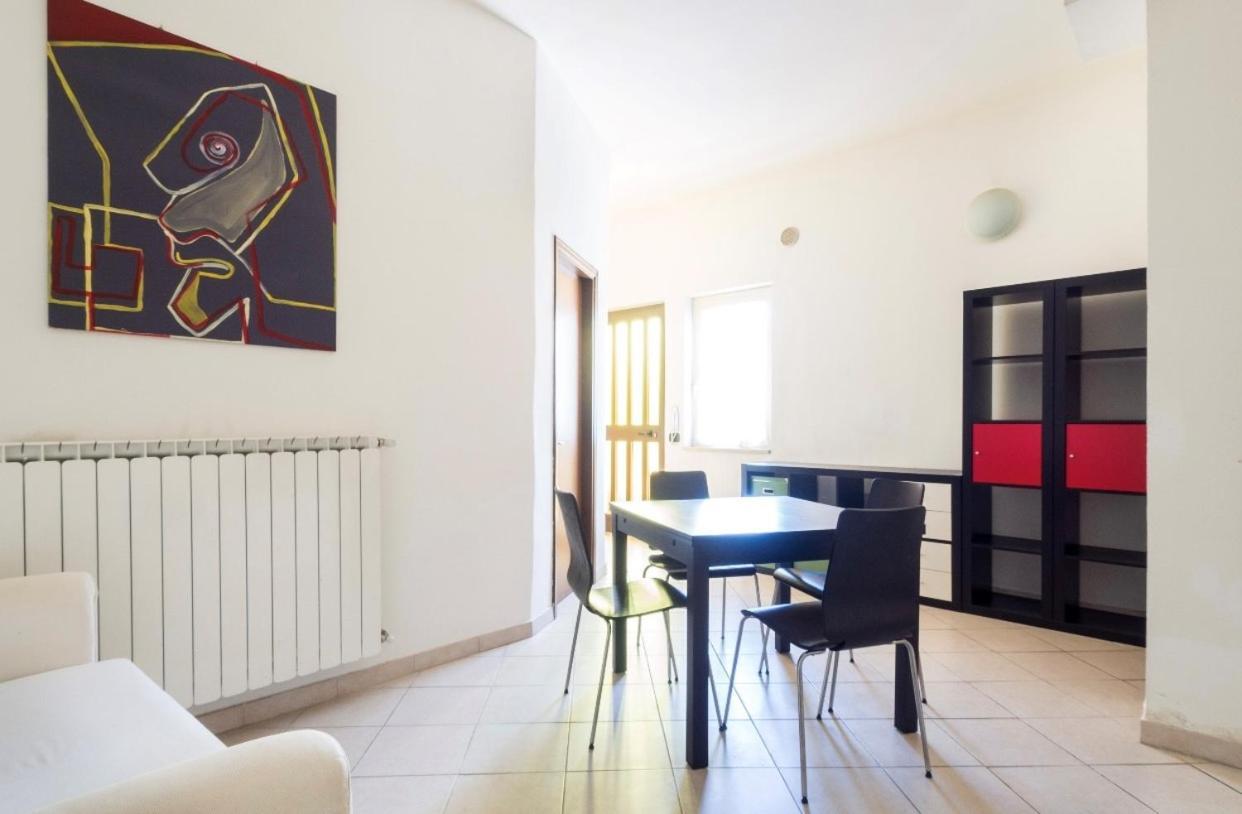 Cozy 55-M2 Flat Close To The Countryside In Нарні Екстер'єр фото