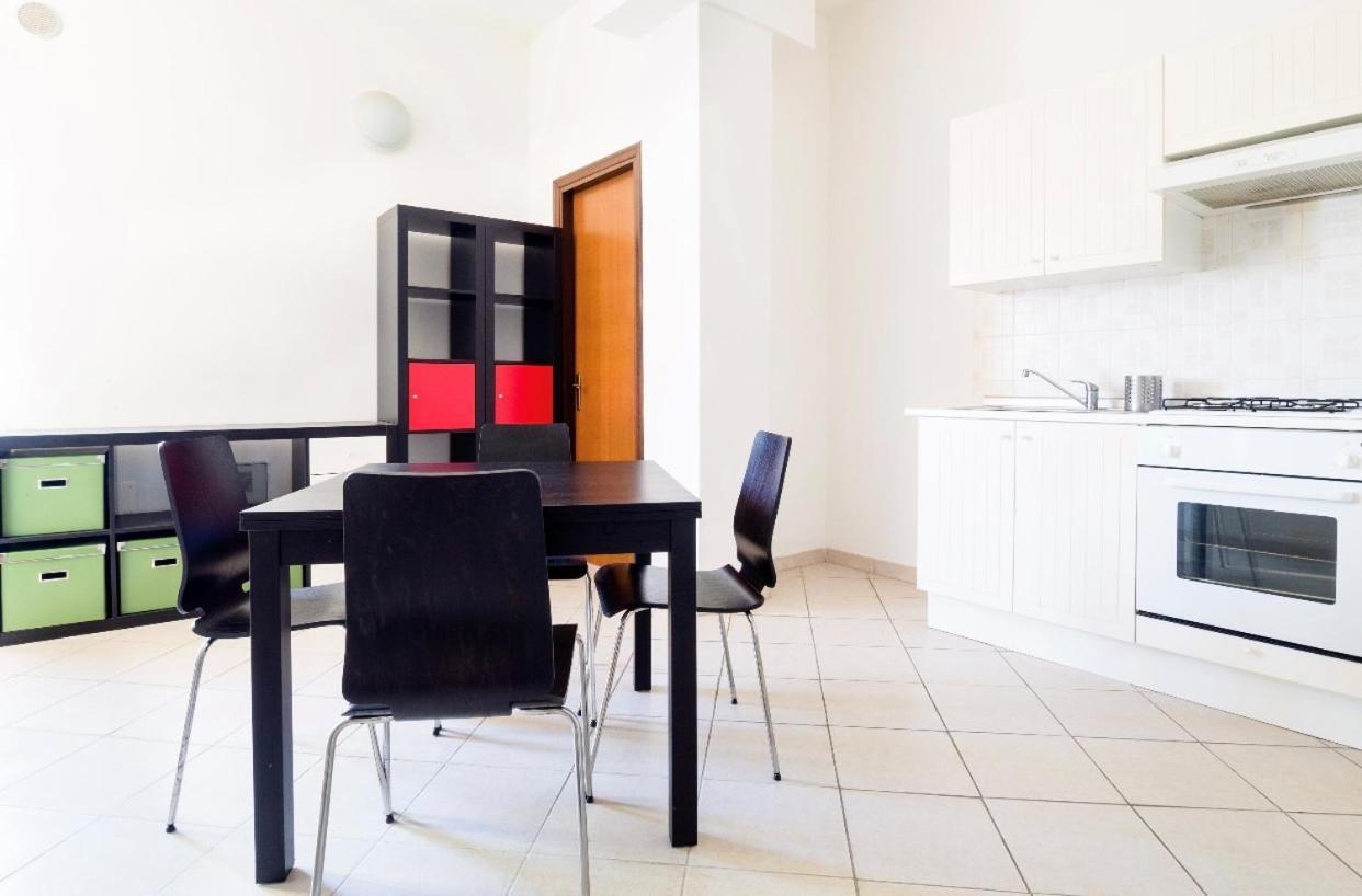 Cozy 55-M2 Flat Close To The Countryside In Нарні Екстер'єр фото