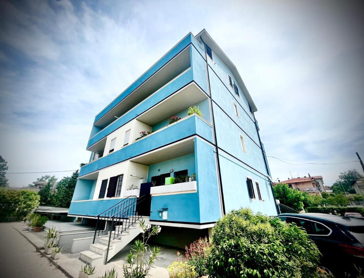 Cozy 55-M2 Flat Close To The Countryside In Нарні Екстер'єр фото