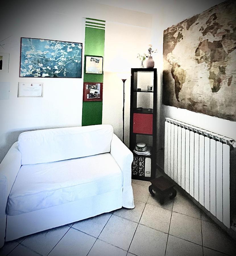 Cozy 55-M2 Flat Close To The Countryside In Нарні Екстер'єр фото